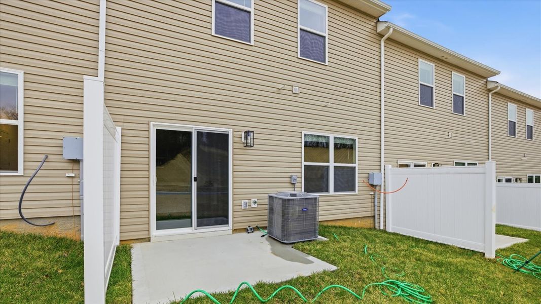 Exterior details and patio area of a home in Cherokee Crossing, Kodak (Image 2).
