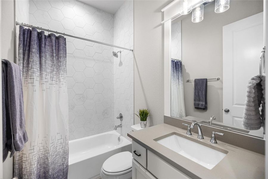 Furnished interior view inside a new home in Ridgelake Shores, Montgomery (Image 33).