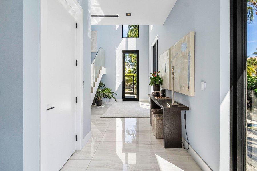 006-914PalmTrail-DelrayBeach-FL-33483-SM