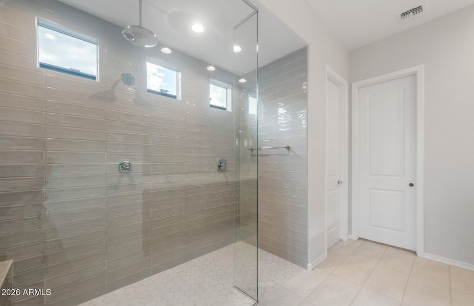 Owner's Bathroom Owner's Bathroom