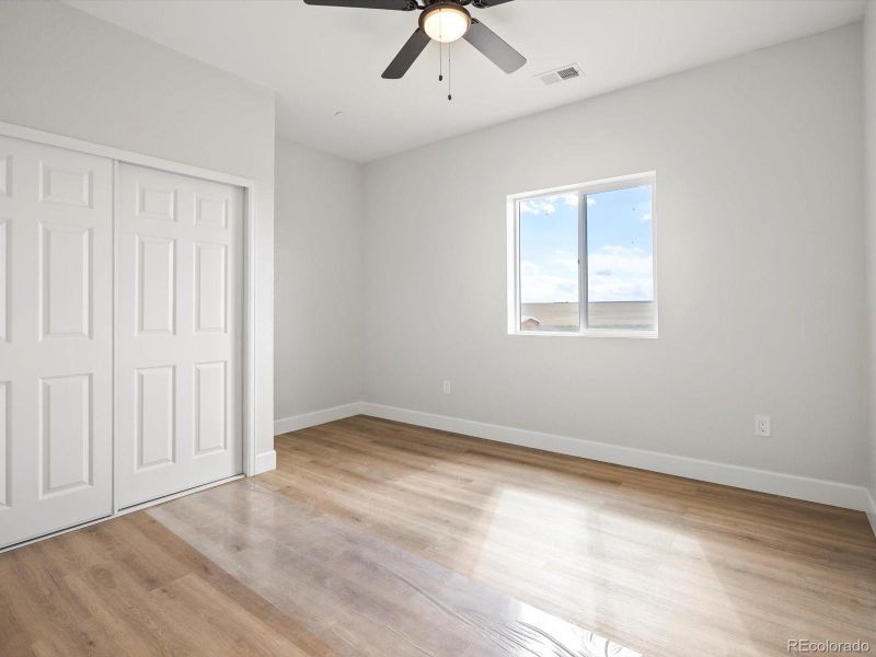Spacious, unfurnished interior of a new home in , Strasburg (Image 19).