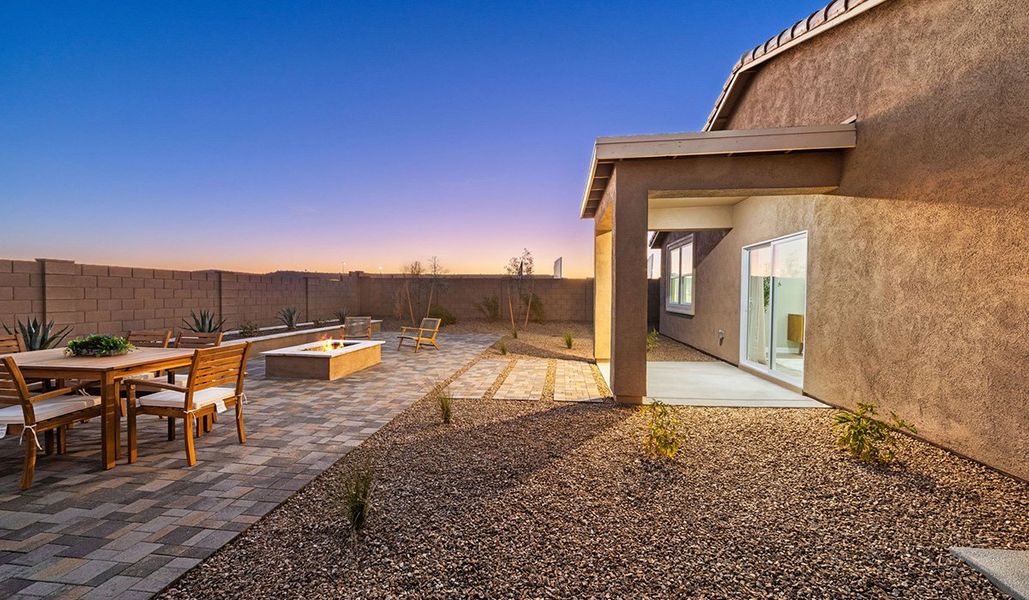Representative exterior details of a home built from the Mariposa - C40M by D.R. Horton in Entrada Del Toro at Rancho Sahuarita, Sahuarita (Image 37).