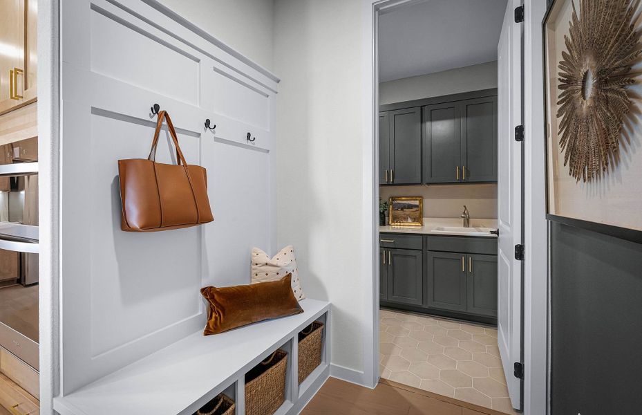 Representative furnished interior of a home built from the Sanford by Pulte Homes in Kuempel Farms, Pflugerville (Image 41).