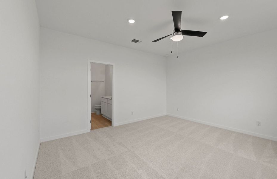Spacious, unfurnished interior of a new home in Alto, San Marcos (Image 28).