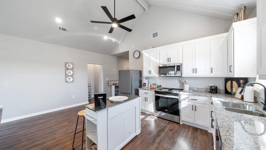 Furnished interior view inside a new home in , Mabank (Image 9).