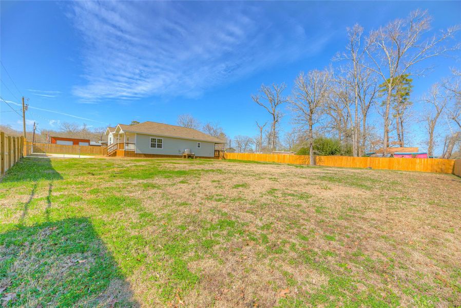 Exterior details and patio area of a home in , Livingston (Image 18).