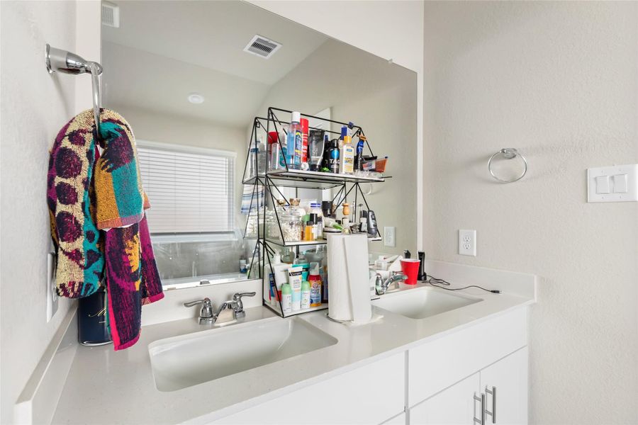 Image 27 of a home in . Image 27 of a home in .