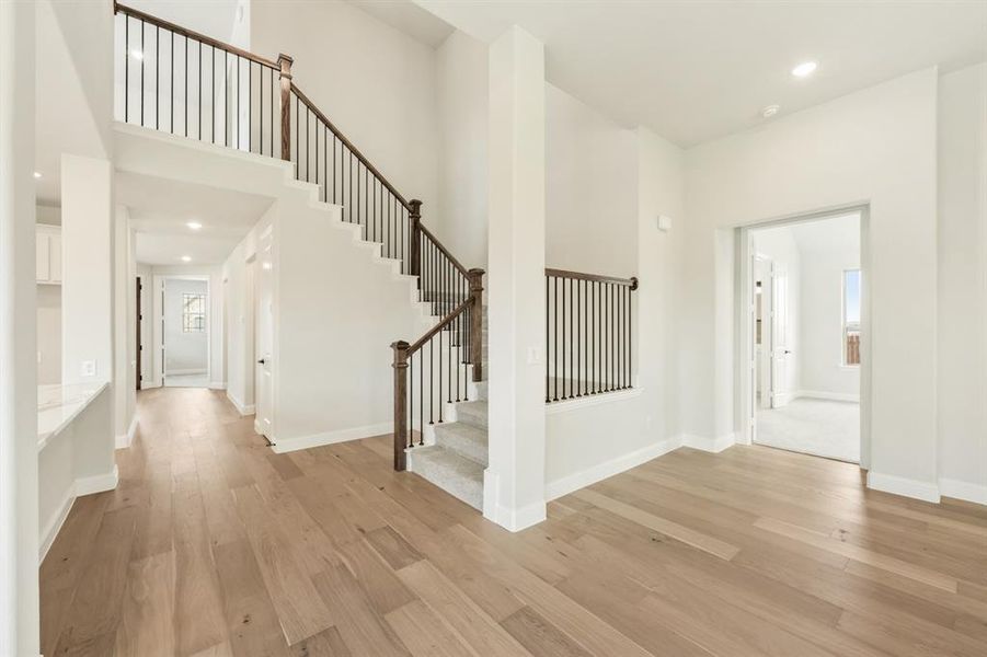 Spacious, unfurnished interior of a new home in The Oasis at North Grove 75-80, Waxahachie (Image 19). Spacious, unfurnished interior of a new home in The Oasis at North Grove 75-80, Waxahachie (Image 19).