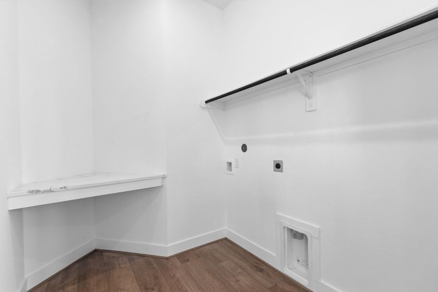 Spacious, unfurnished interior of a new home in Parkside on the River, Georgetown (Image 48).