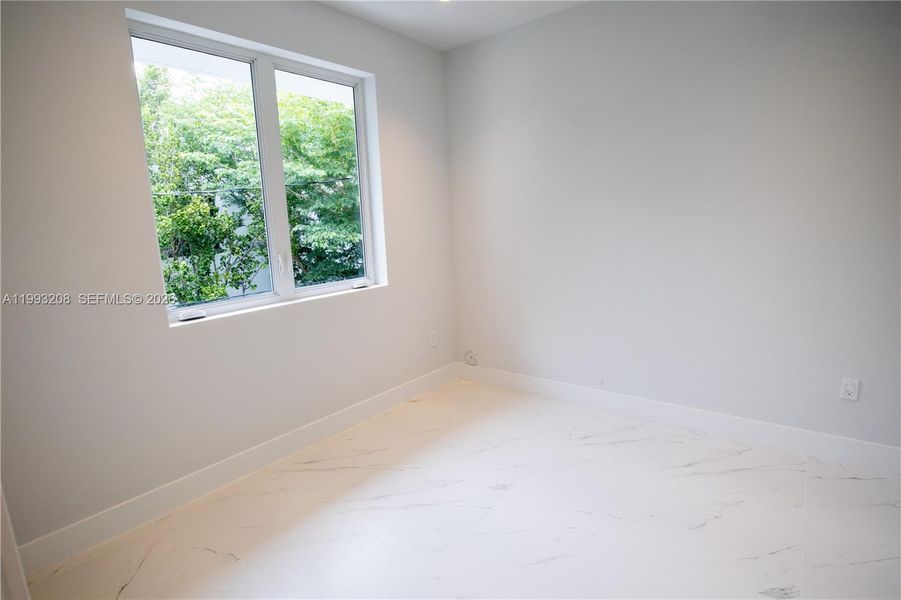Spacious, unfurnished interior of a new home in , Miami (Image 9).