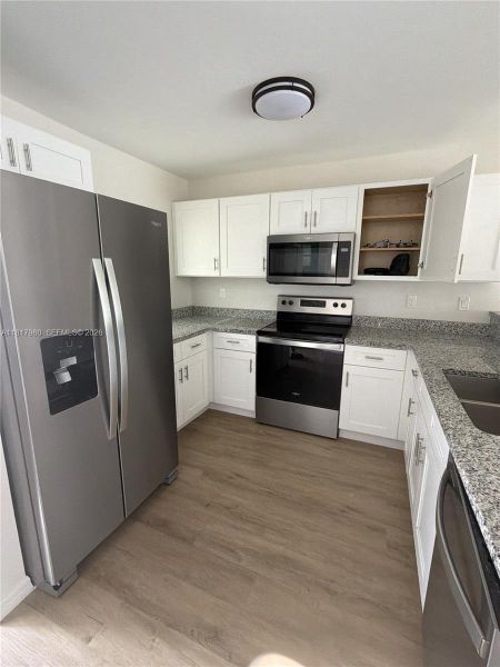 Furnished interior view inside a new home in , Sebring (Image 10).