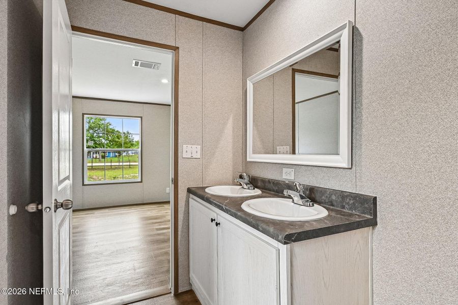 Image 50 of a home in .