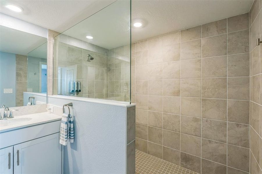 Furnished interior view inside a new home in , Venice (Image 9).