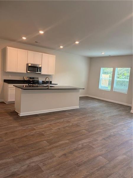 Spacious, unfurnished interior of a new home in Carolina, Palmetto (Image 15). Spacious, unfurnished interior of a new home in Carolina, Palmetto (Image 15).