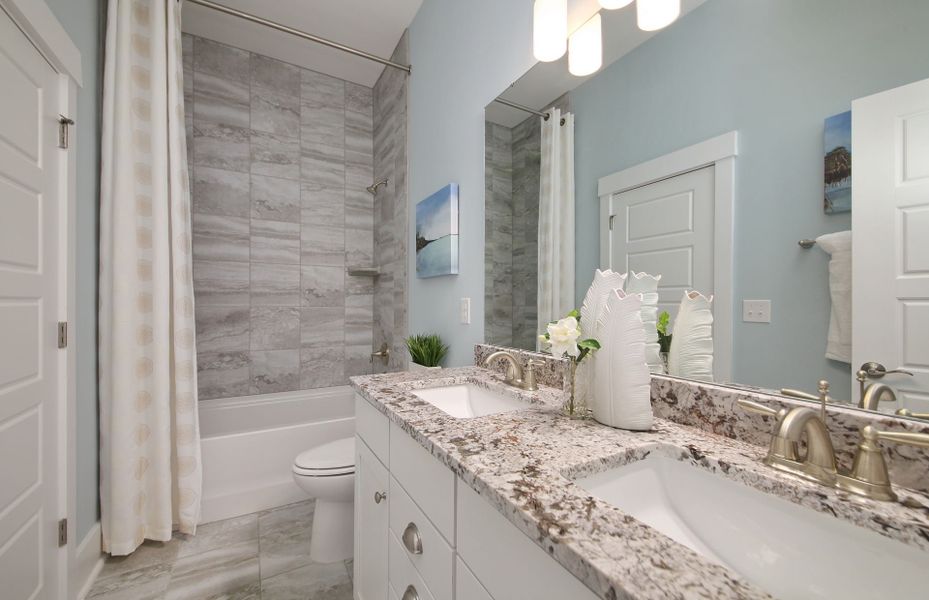 Representative furnished interior of a home built from the Sweetgrass by Pulte Homes in SayeBrook, Myrtle Beach (Image 13).