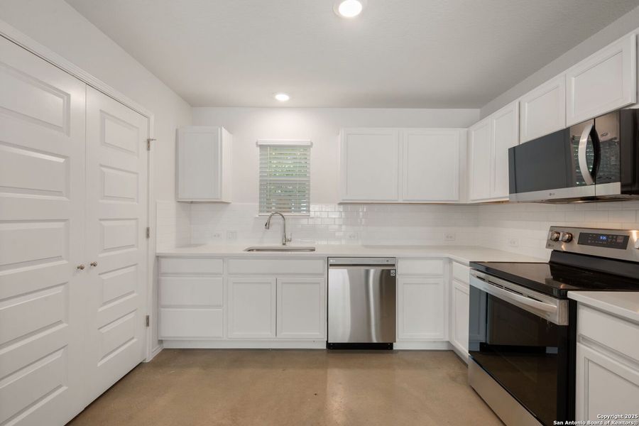 Furnished interior view inside a new home in , San Antonio (Image 5).