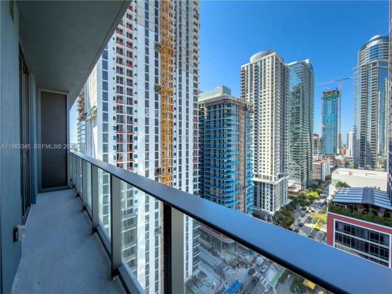 Condo located in Miami, FL showcasing its design and architecture (Image 21).