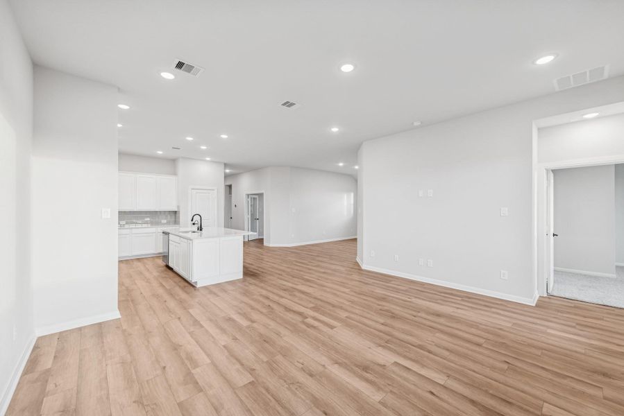 Spacious, unfurnished interior of a new home in Jubilee, Hockley (Image 28).