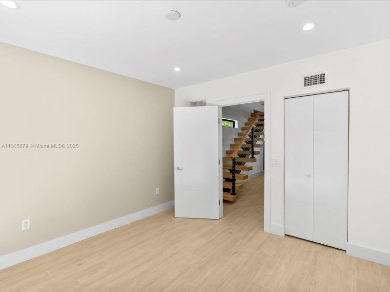 Spacious, unfurnished interior of a new home in , Miami Beach (Image 18). Spacious, unfurnished interior of a new home in , Miami Beach (Image 18).