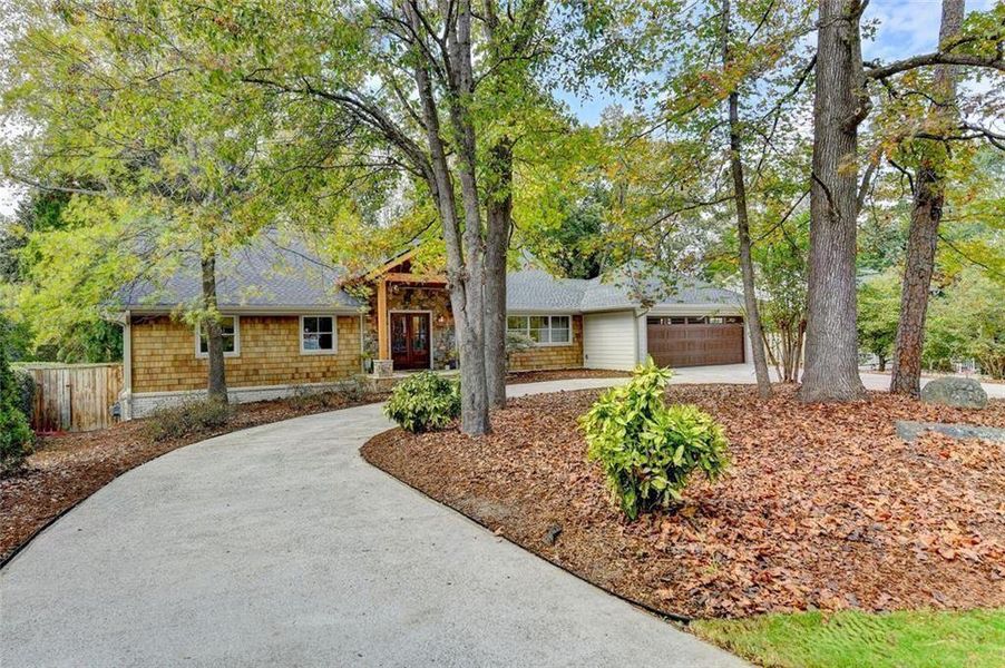 Image 47 of a home in .