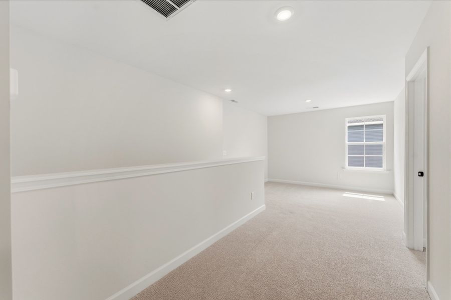 Spacious, unfurnished interior of a new home in Timberland Grove, Anderson (Image 32).