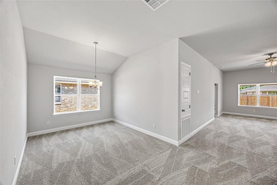 Spacious, unfurnished interior of a new home in Grand Oaks Reserve, Cleveland (Image 9).