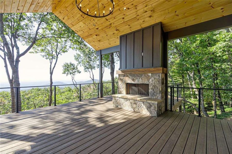 Exterior details and patio area of a home in , Jasper (Image 23).