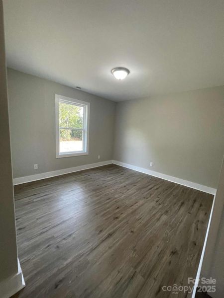 Spacious, unfurnished interior of a new home in , Lawndale (Image 6).