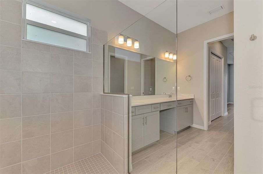 Furnished interior view inside a new home in Wellen Park Golf & Country Club, Venice (Image 13). Furnished interior view inside a new home in Wellen Park Golf & Country Club, Venice (Image 13).