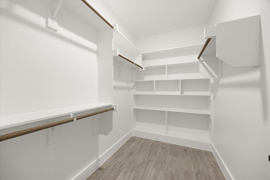 Spacious, unfurnished interior of a new home in , Granbury (Image 26).