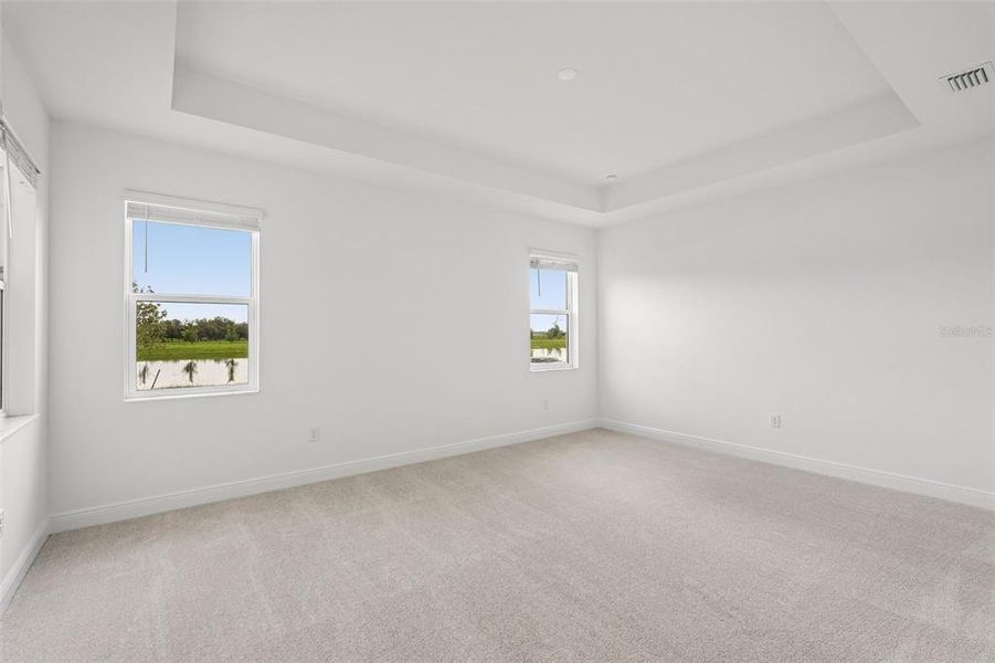 Spacious, unfurnished interior of a new home in Hawkstone, Sarasota (Image 19).