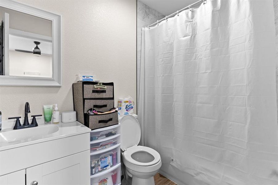 Furnished interior view inside a new home in , Granbury (Image 14).