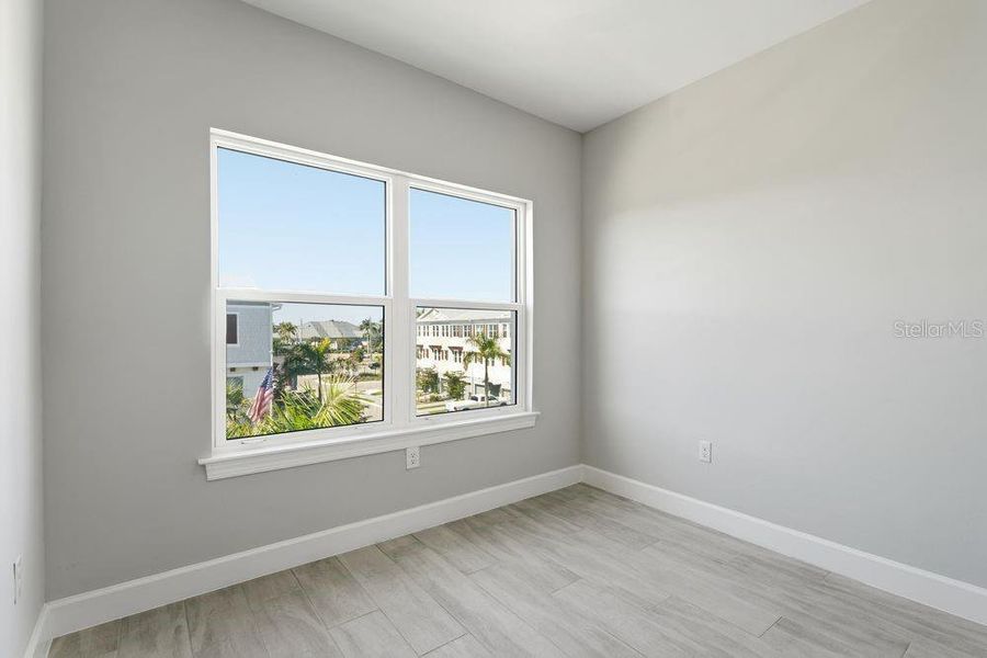 Spacious, unfurnished interior of a new home in Seahaven, Punta Gorda (Image 13).
