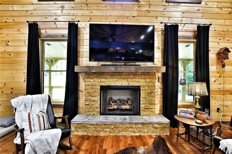 Image 33 of a home in .