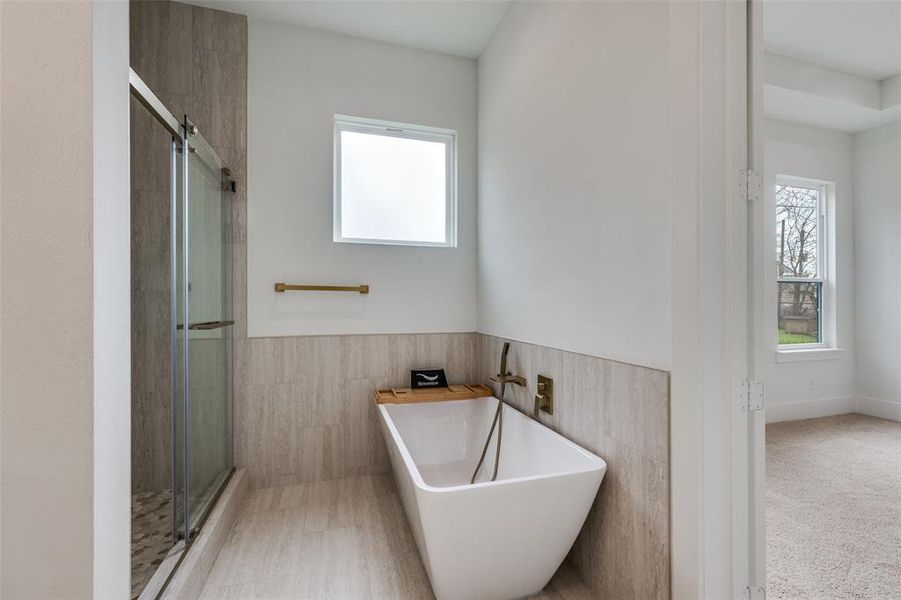 Furnished interior view inside a new home in , Fort Worth (Image 4).