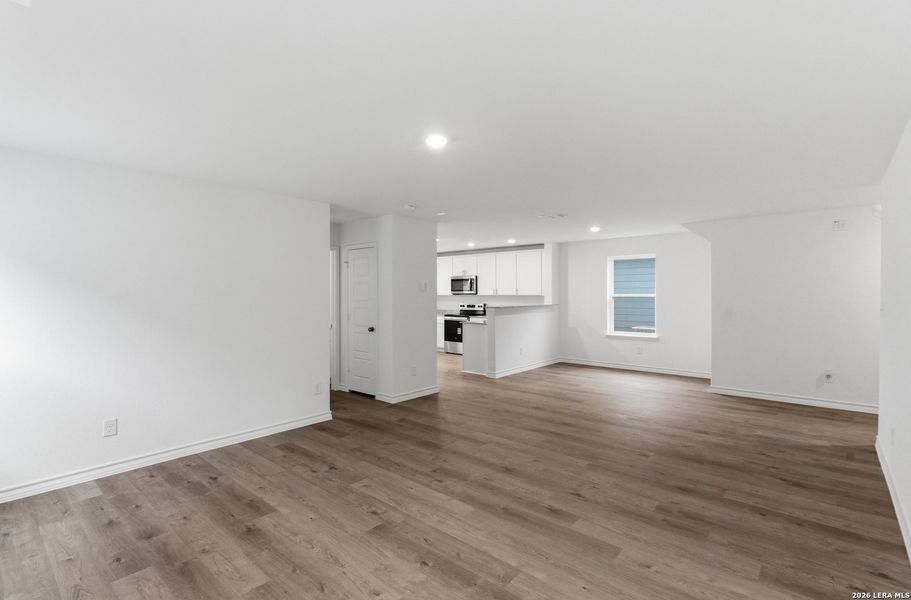 Spacious, unfurnished interior of a new home in Dove Song, Marion (Image 22).