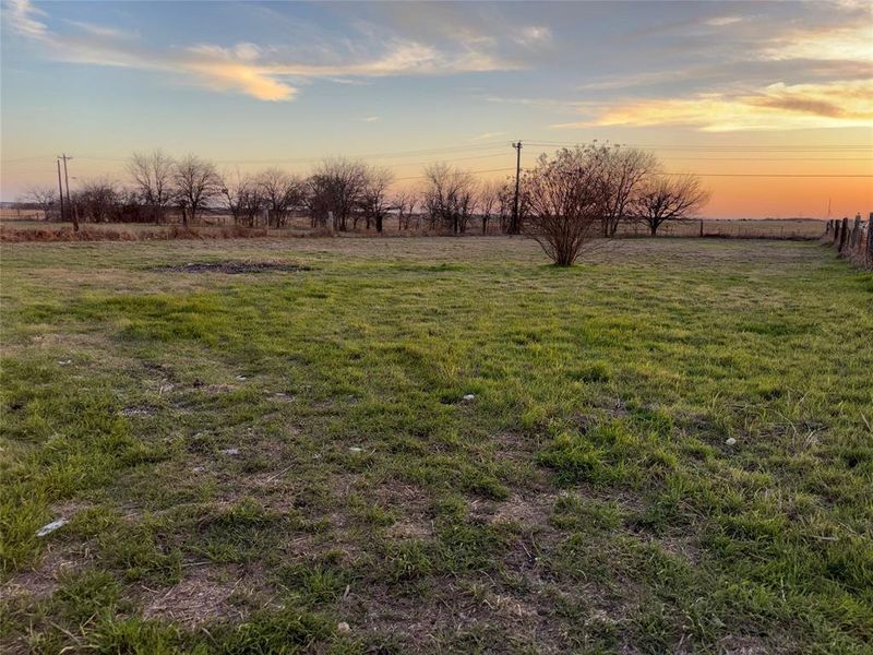 Natural landscape and outdoor views near in Hillsboro (Image 28). Natural landscape and outdoor views near in Hillsboro (Image 28).