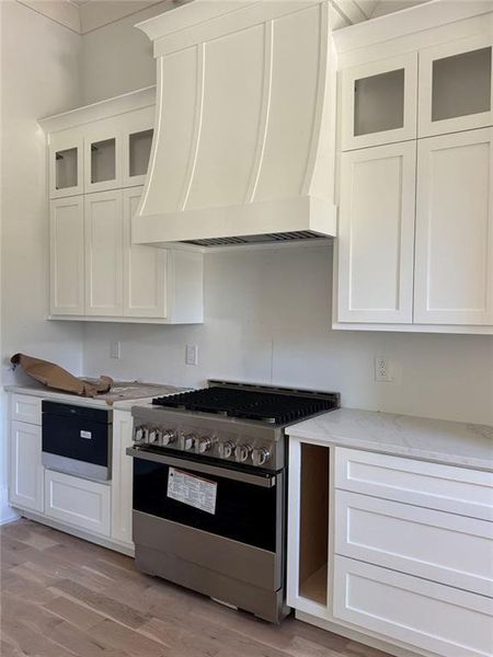 Furnished interior view inside a new home in , Buford (Image 6).