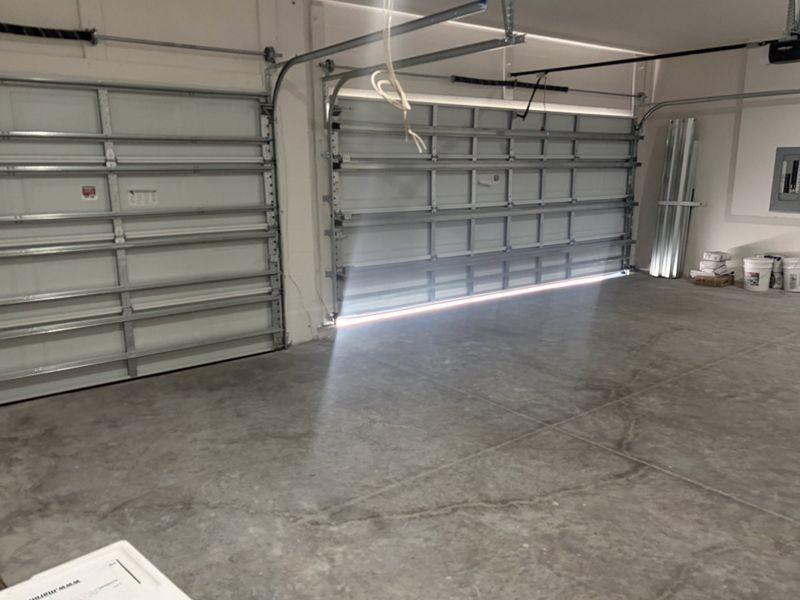 Spacious, unfurnished interior of a new home in Burnt Store Village, Punta Gorda (Image 17).