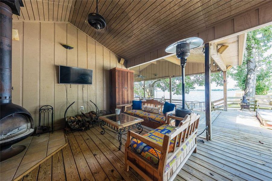 Exterior details and patio area of a home in , Payne Springs (Image 1). Exterior details and patio area of a home in , Payne Springs (Image 1).