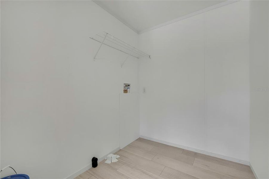 Spacious, unfurnished interior of a new home in , Homosassa (Image 35).