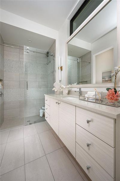 Furnished interior view inside a new home in , Ocala (Image 16).