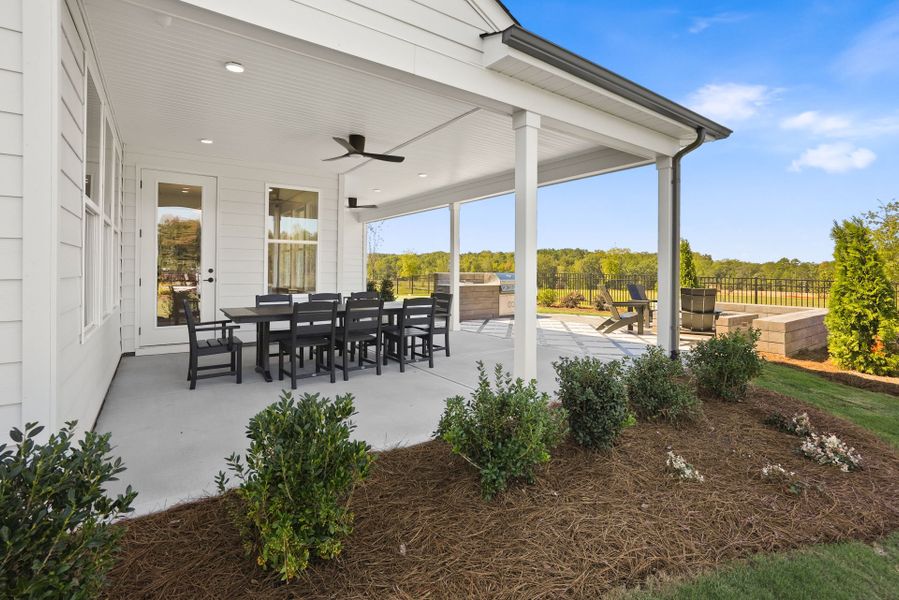 Representative exterior details of a home built from the Renown by Del Webb in Del Webb Carolina Ridge, Midland (Image 36).