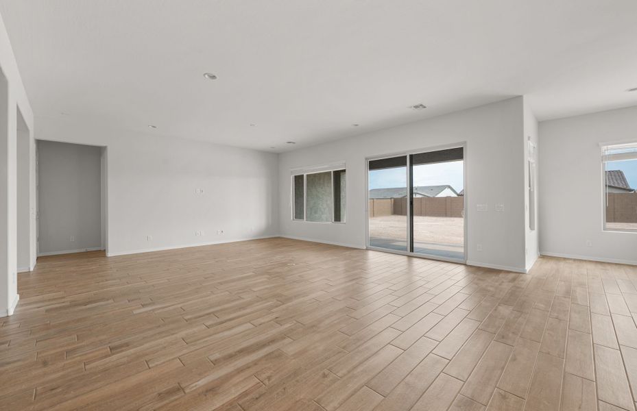 Spacious, unfurnished interior of a new home in Sun City Anthem at Merrill Ranch, Florence (Image 18). Spacious, unfurnished interior of a new home in Sun City Anthem at Merrill Ranch, Florence (Image 18).