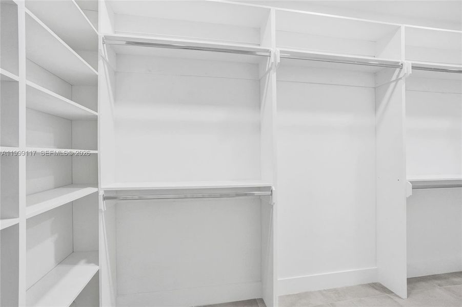 Spacious, unfurnished interior of a new home in , West Park (Image 26).