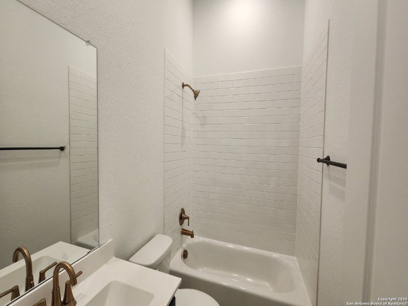 Furnished interior view inside a new home in Arcadia Ridge, San Antonio (Image 8). Furnished interior view inside a new home in Arcadia Ridge, San Antonio (Image 8).