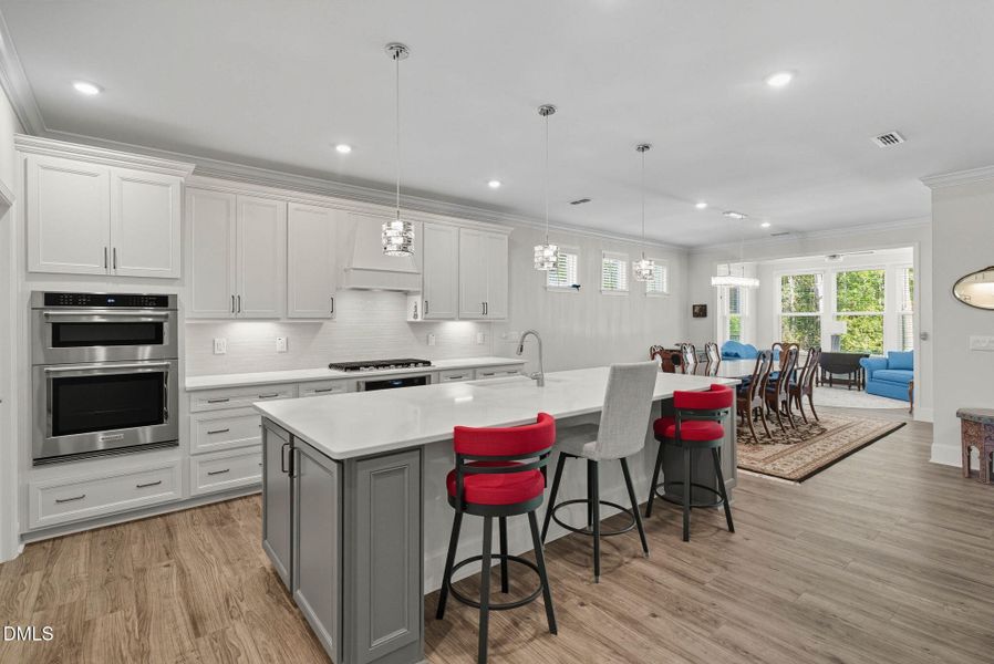 Kitchen/Dining Kitchen/Dining