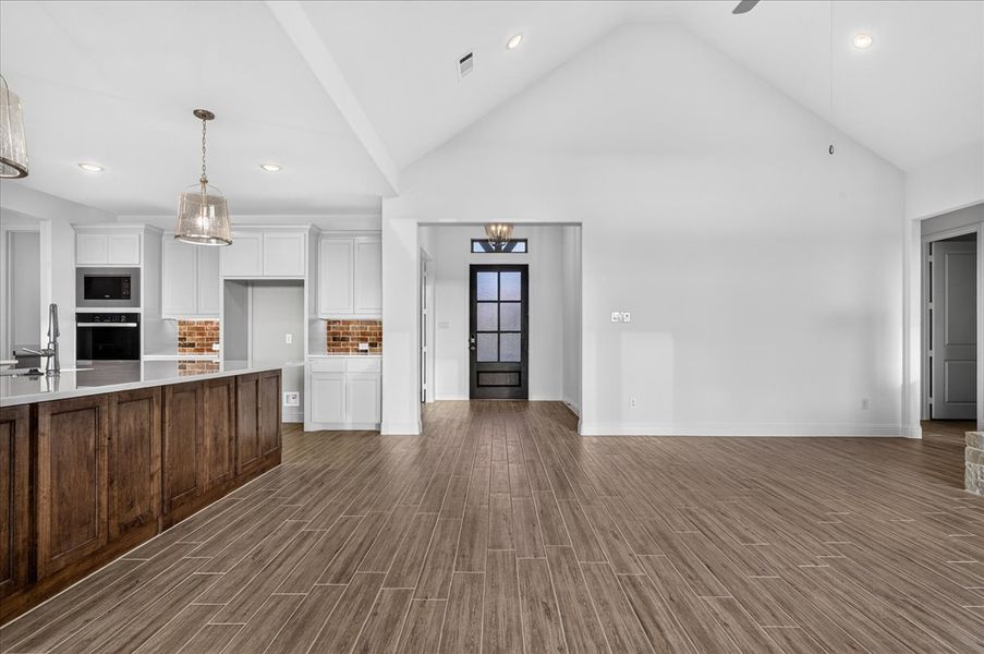 Doug Parr Homes | Foyer with Box Ceiling and Upgraded Lighting