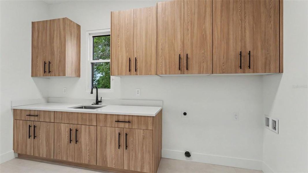 Furnished interior view inside a new home in , Lakeland (Image 15).