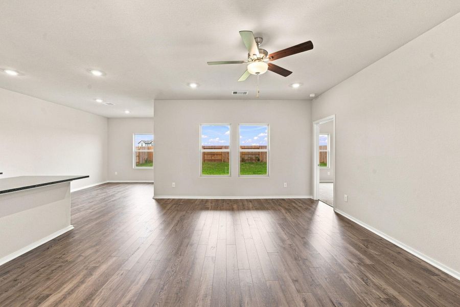 Spacious, unfurnished interior of a new home in Windcress, Cove (Image 16).